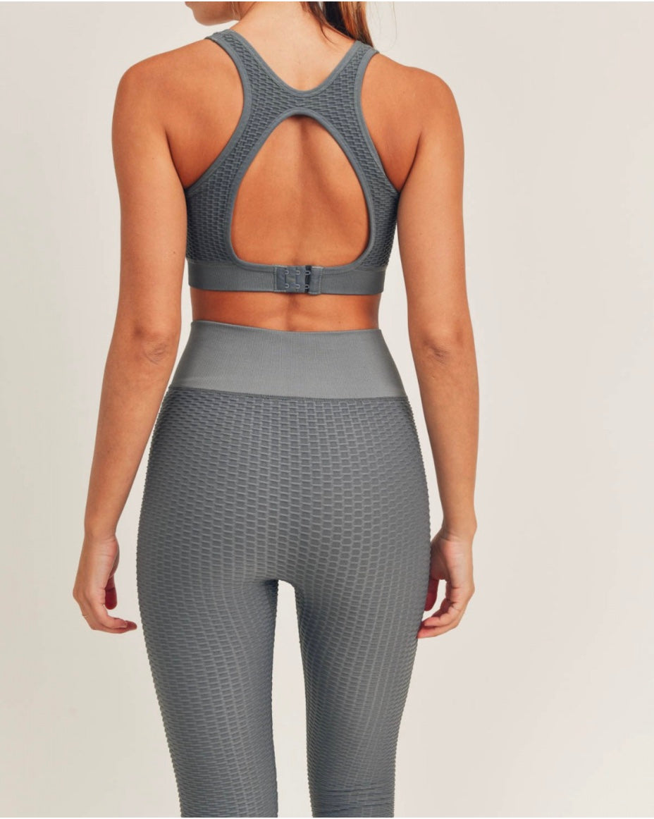 Ribbed Cut-Out Back Seamless Sports Bra