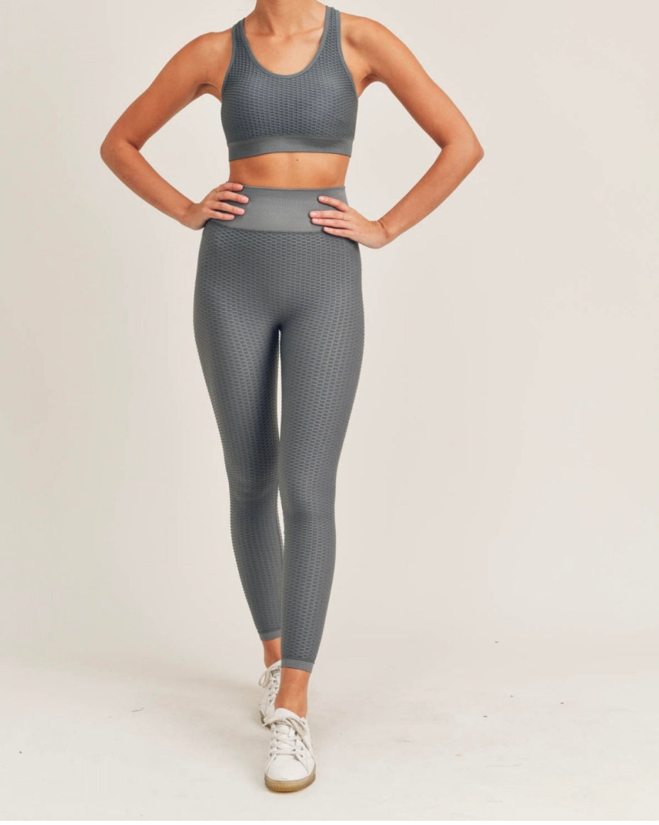 Ribbed Cut-Out Back Seamless Sports Bra